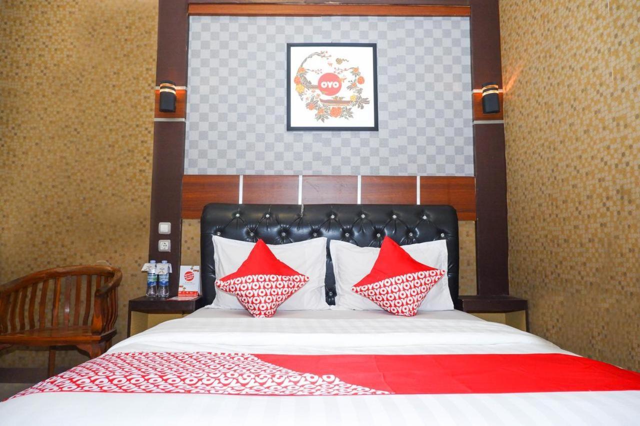 Oyo 822 Hotel Mukti Jaya Пурвокерто Экстерьер фото